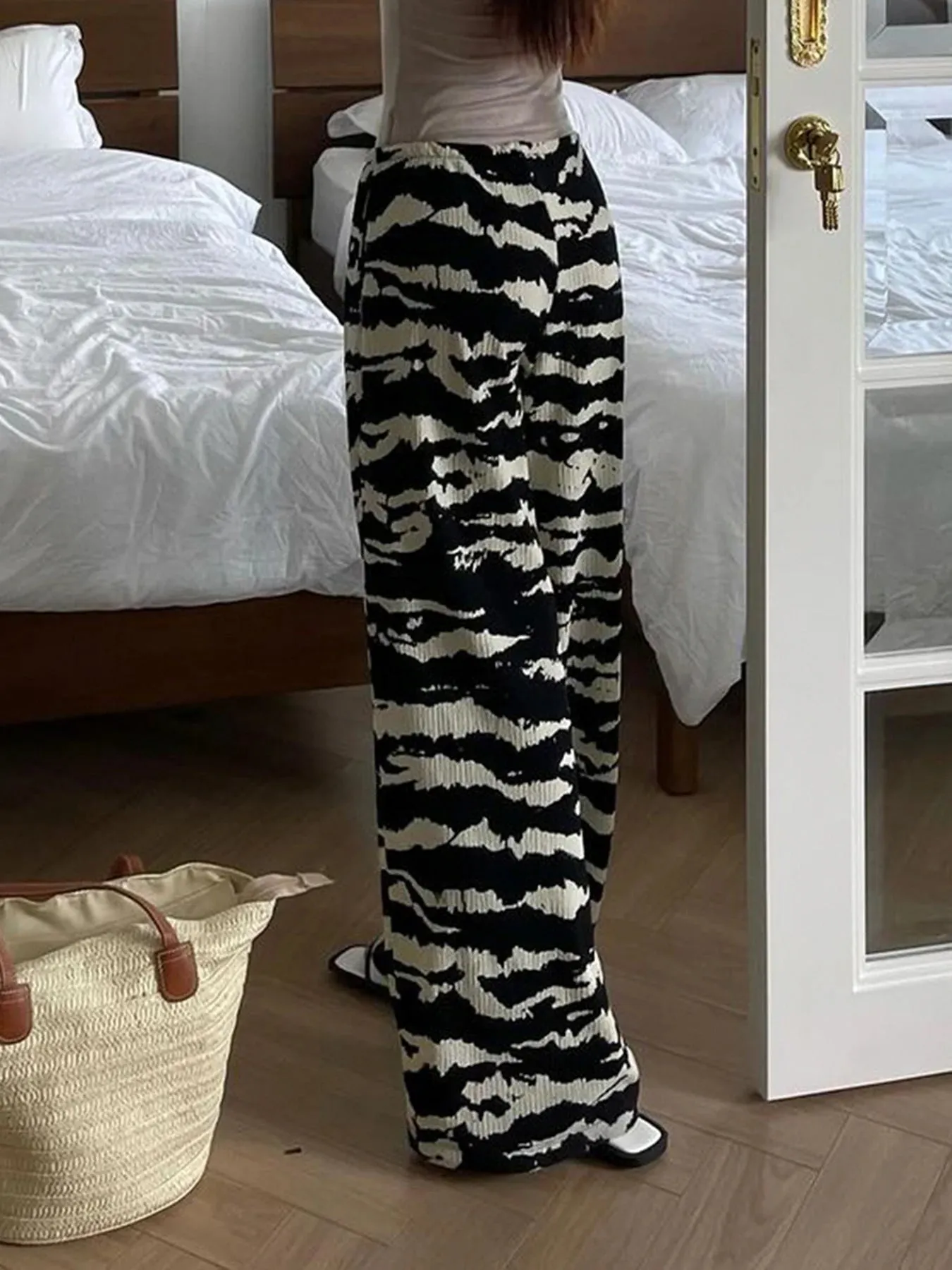 Casual Zebra Print Loose Women's Trousers Harajuku Aesthetic Vintage Bottoms Korean Streetwear Casual Y2K Pants