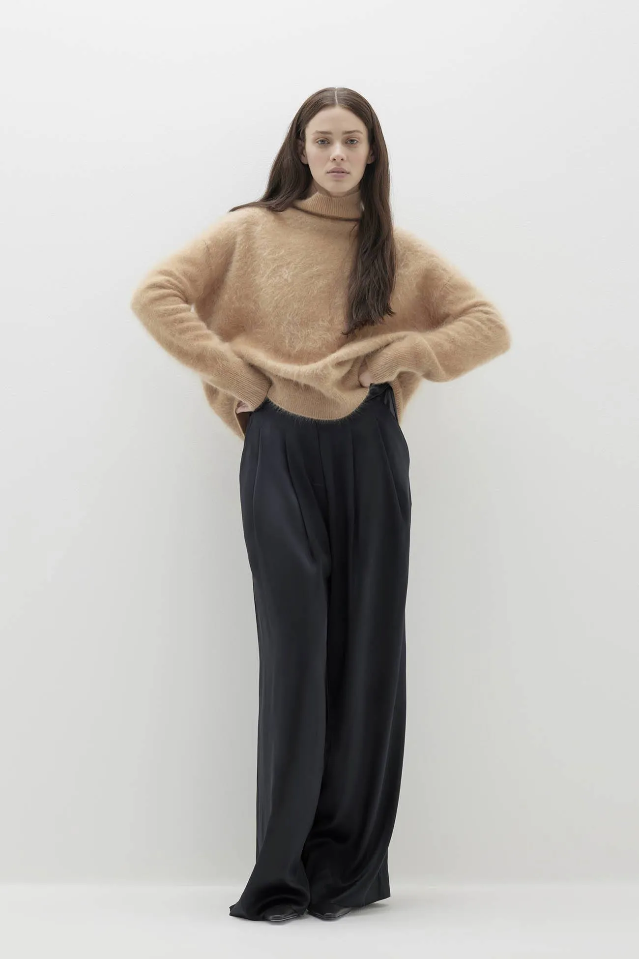 ETHEL BRUSHED CASHMERE TURTLENECK SWEATER