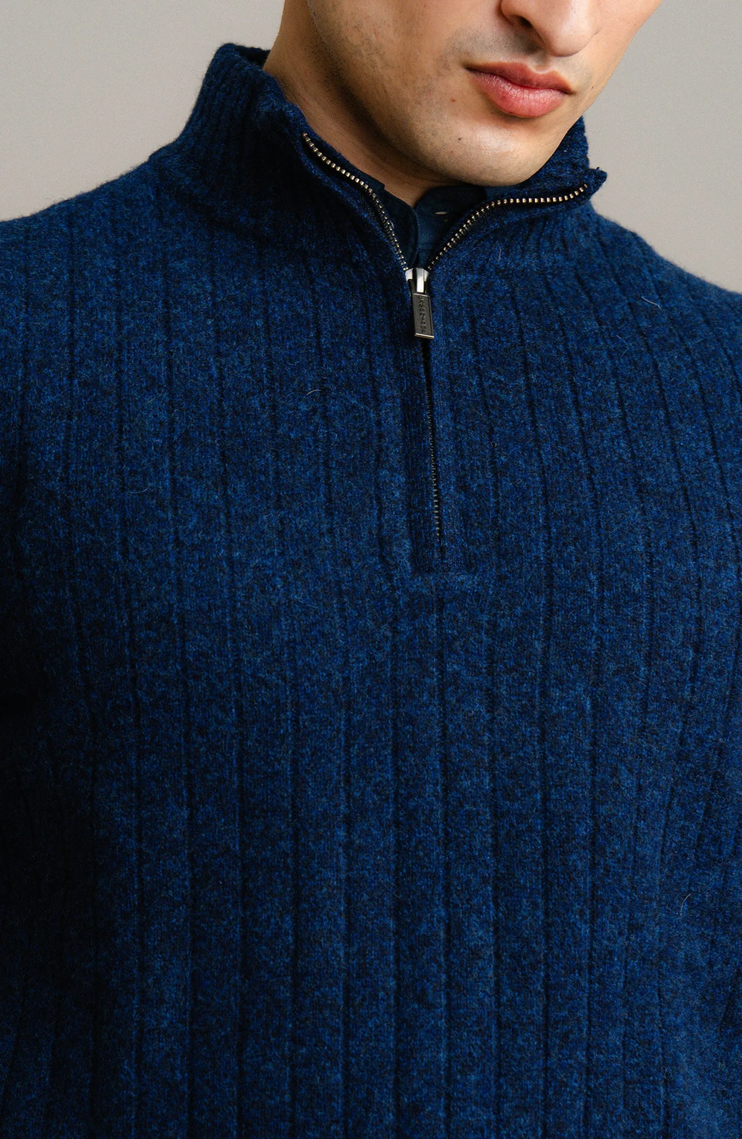 Lambs Wool Mock Neck Zipper-Sleeve Less