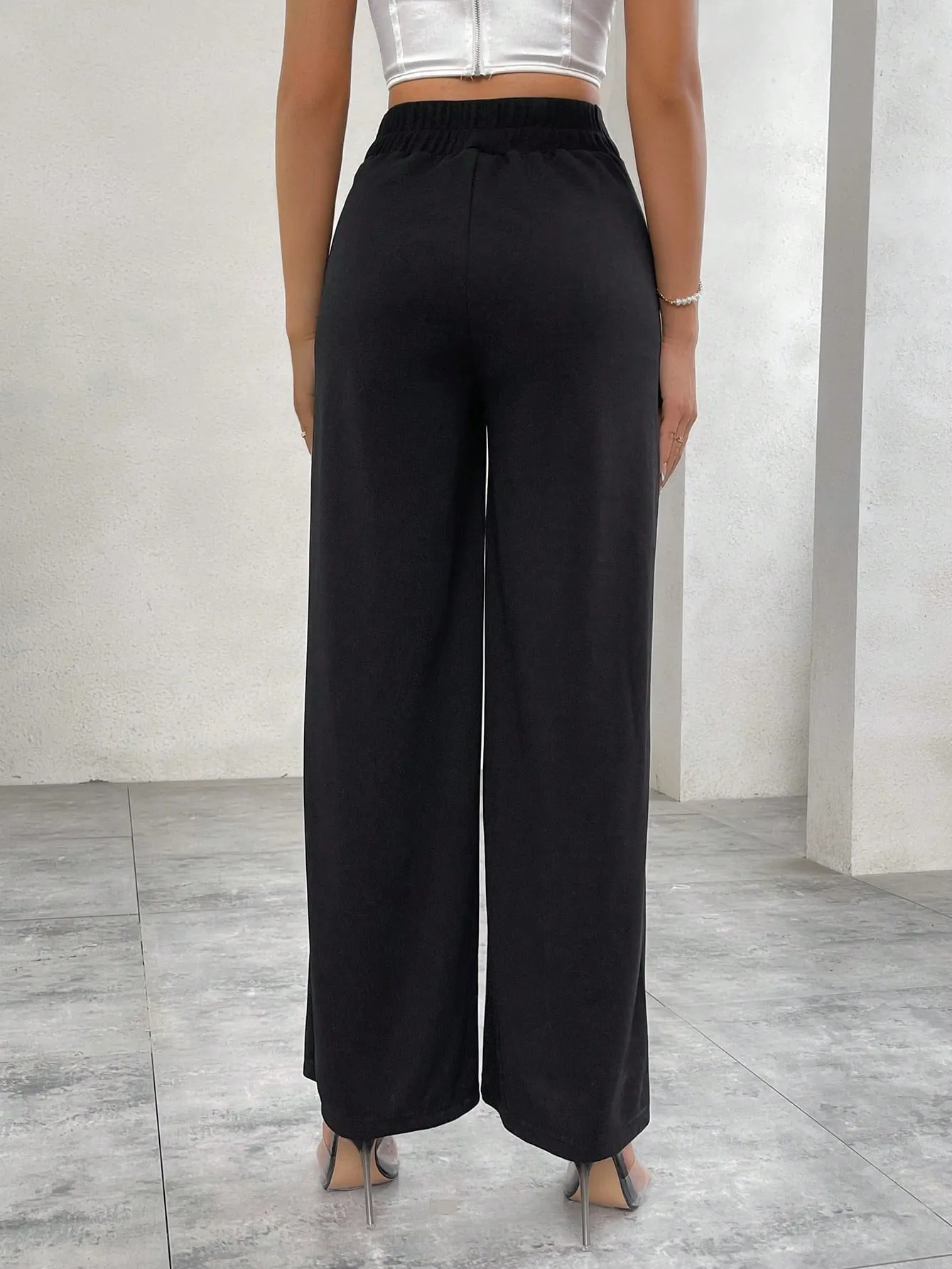 Loose Wide Leg Pants With Chain Detail