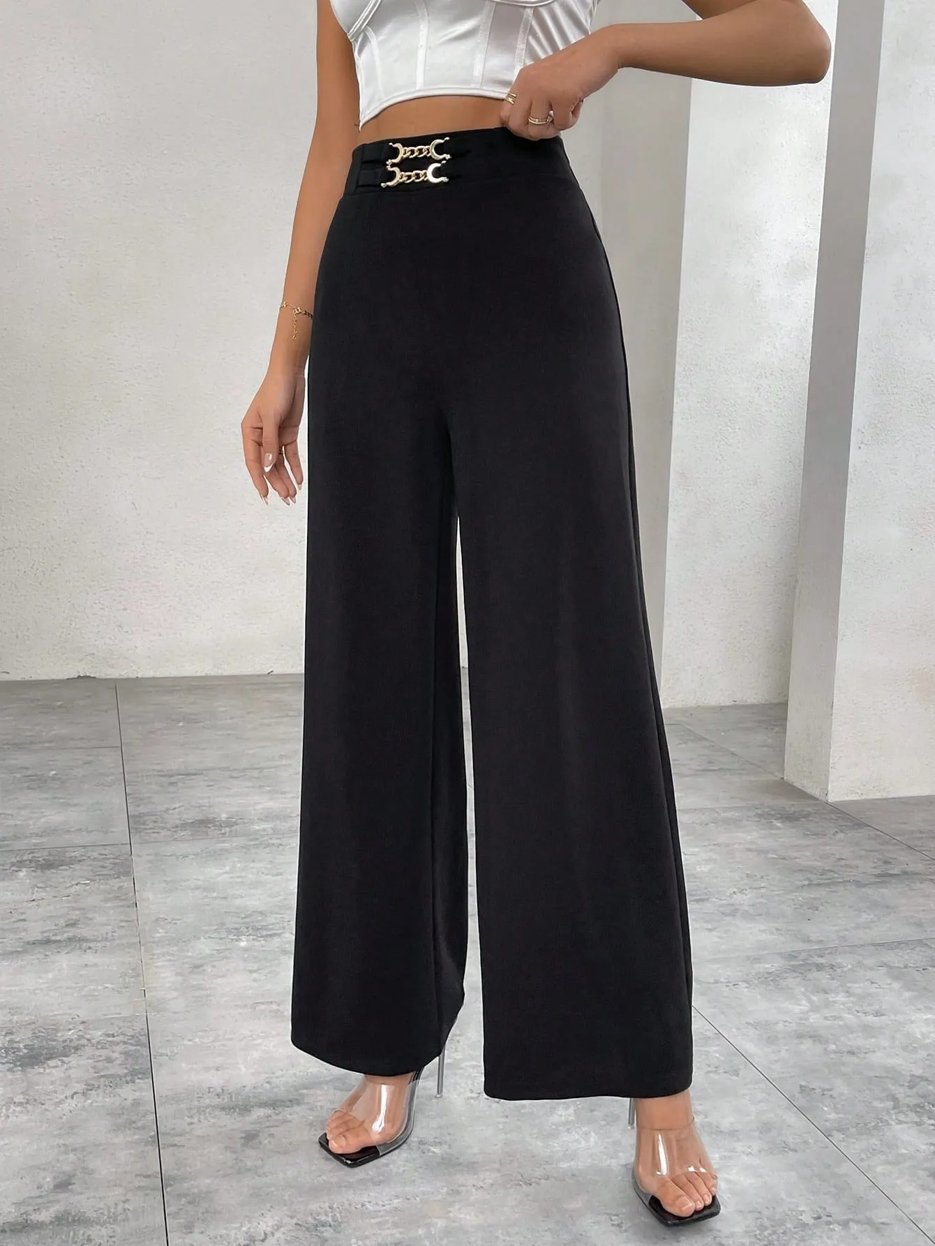 Loose Wide Leg Pants With Chain Detail