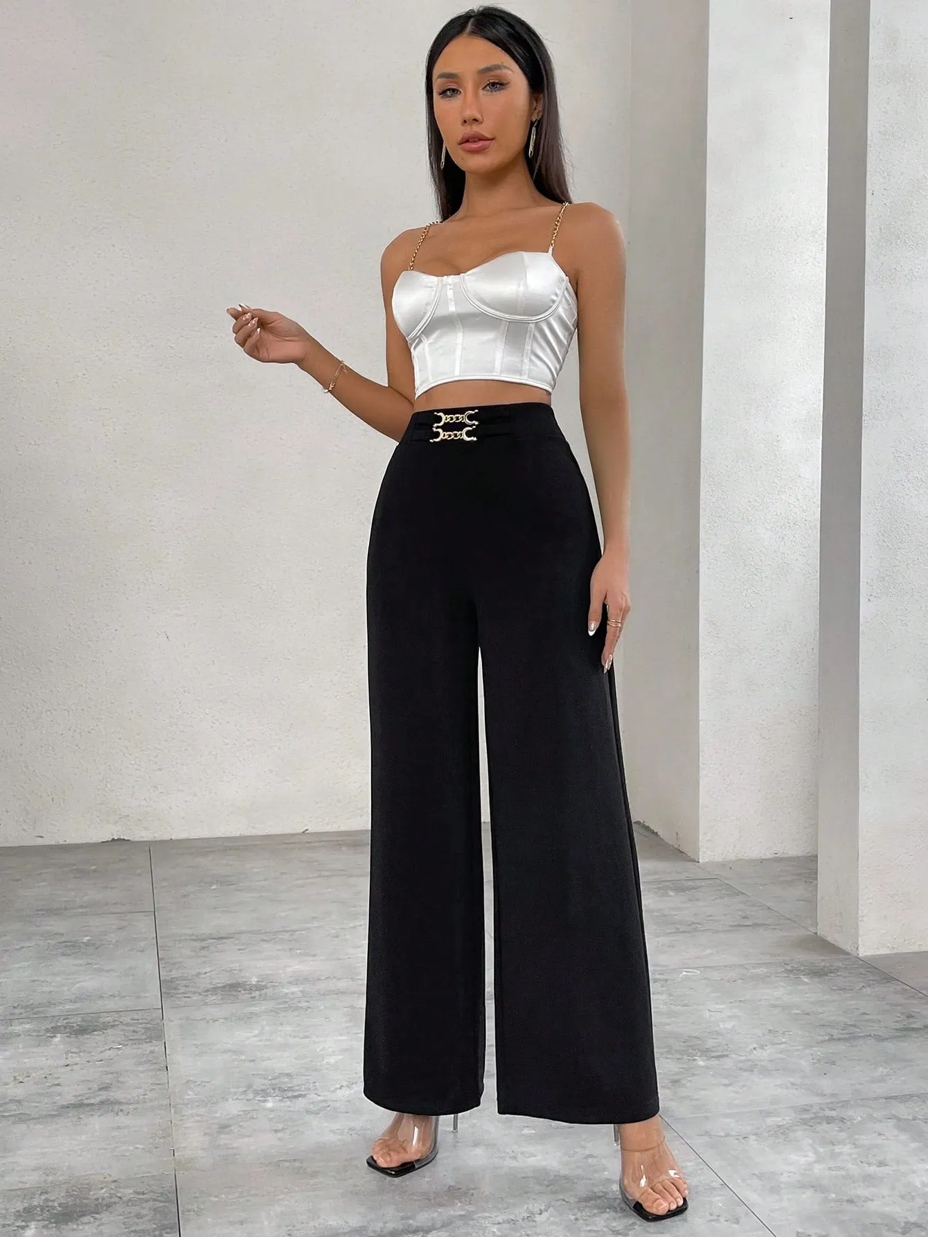 Loose Wide Leg Pants With Chain Detail